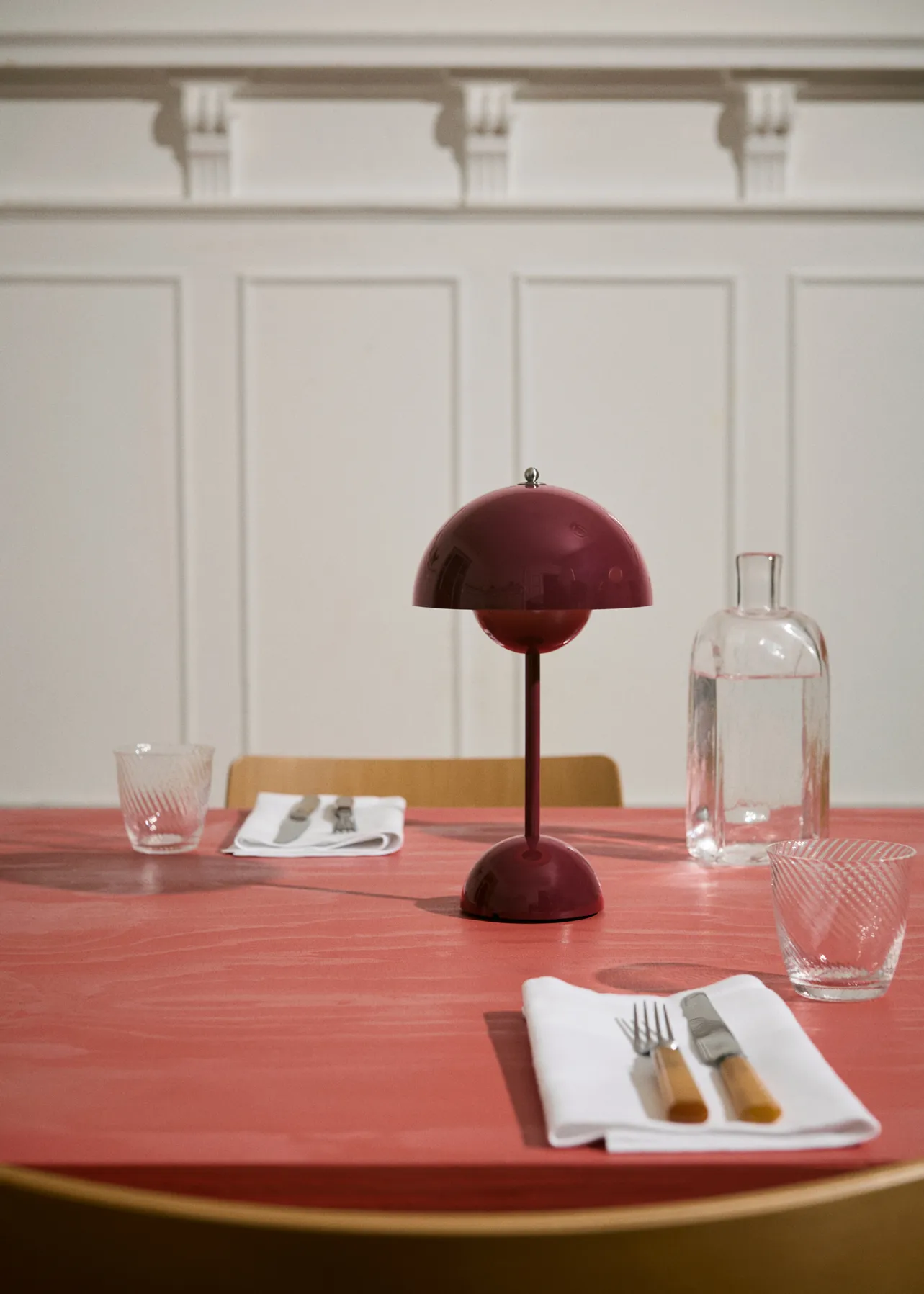 Flowerpot 便携台灯/床头灯 VP9, 朱砂红 &Tradition