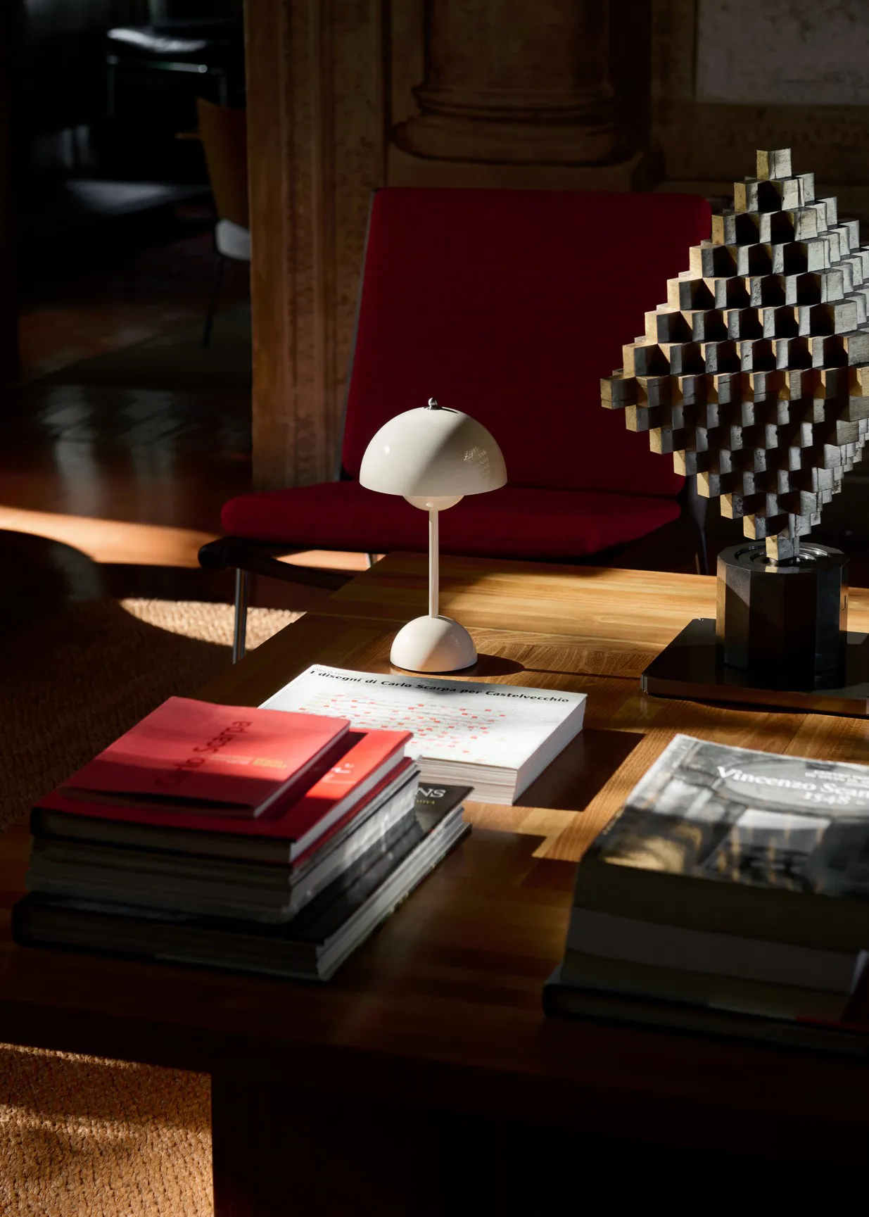 Flowerpot 便携 台灯 VP9, 象牙白 &Tradition