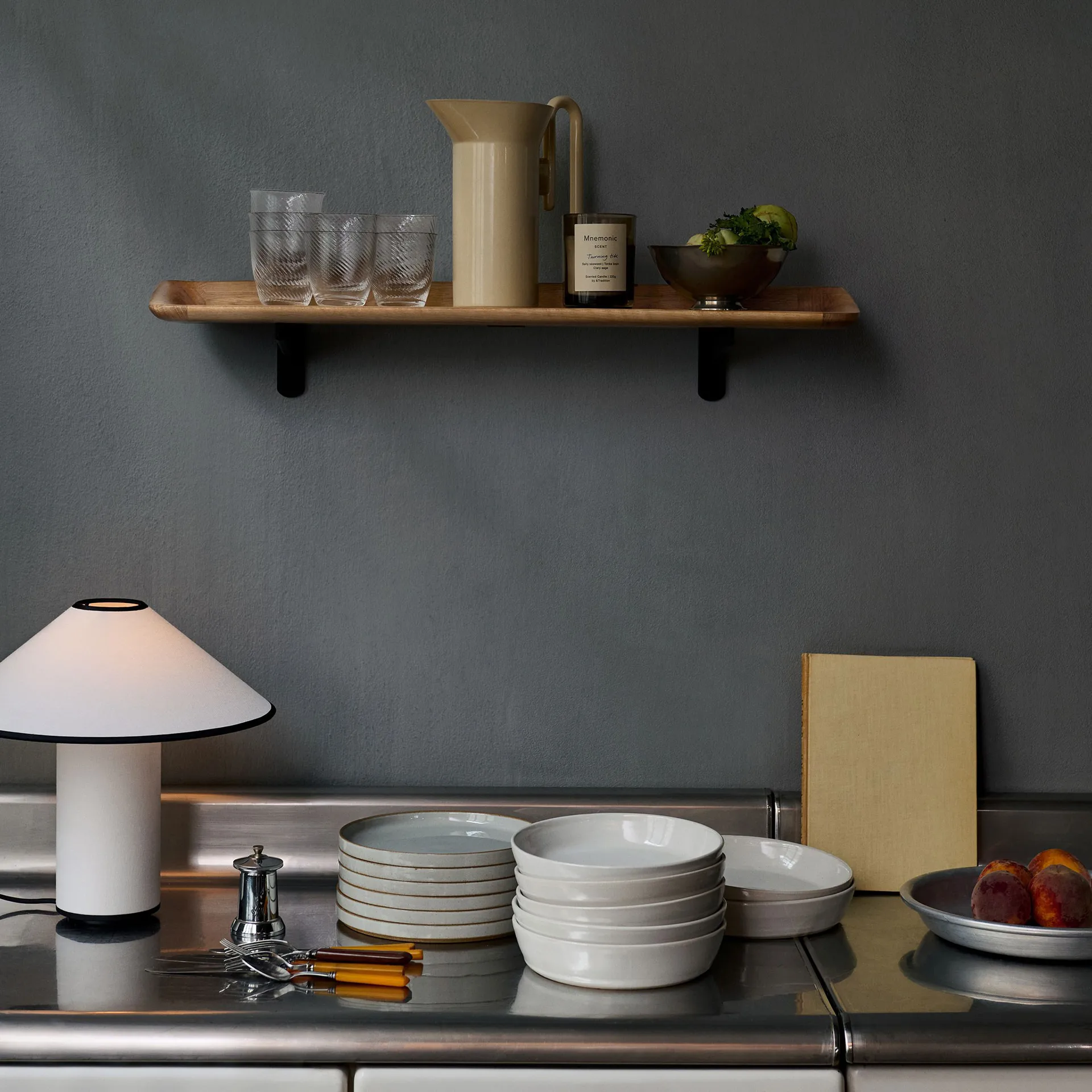 Guild HM14 架子 75 cm, Solid 漆橡木 &Tradition