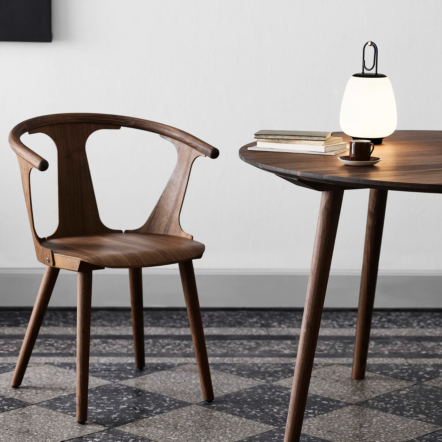 Lucca 手提台灯/床头灯 SC51, 黑色 &Tradition