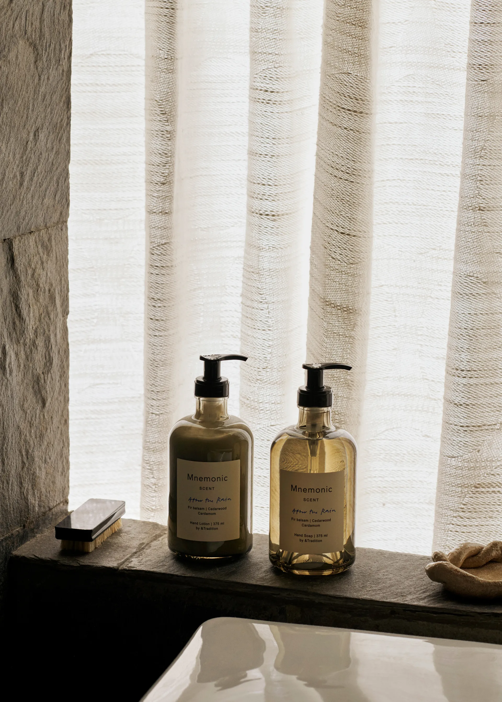 Mnemonic MNC1 hand soap 375 ml, After the rain &Tradition