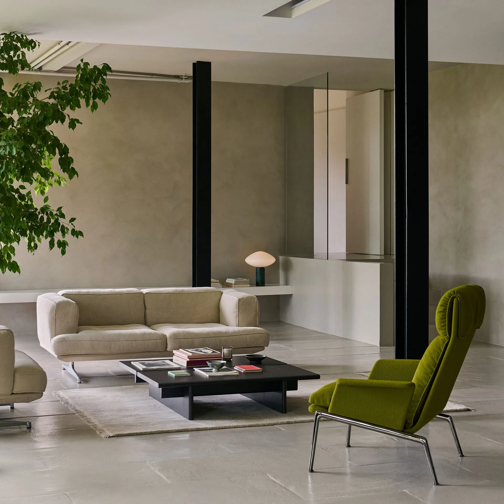 Muno LN17 High back lounge 椅子, Warm 黑色-Vidar 0956 &Tradition