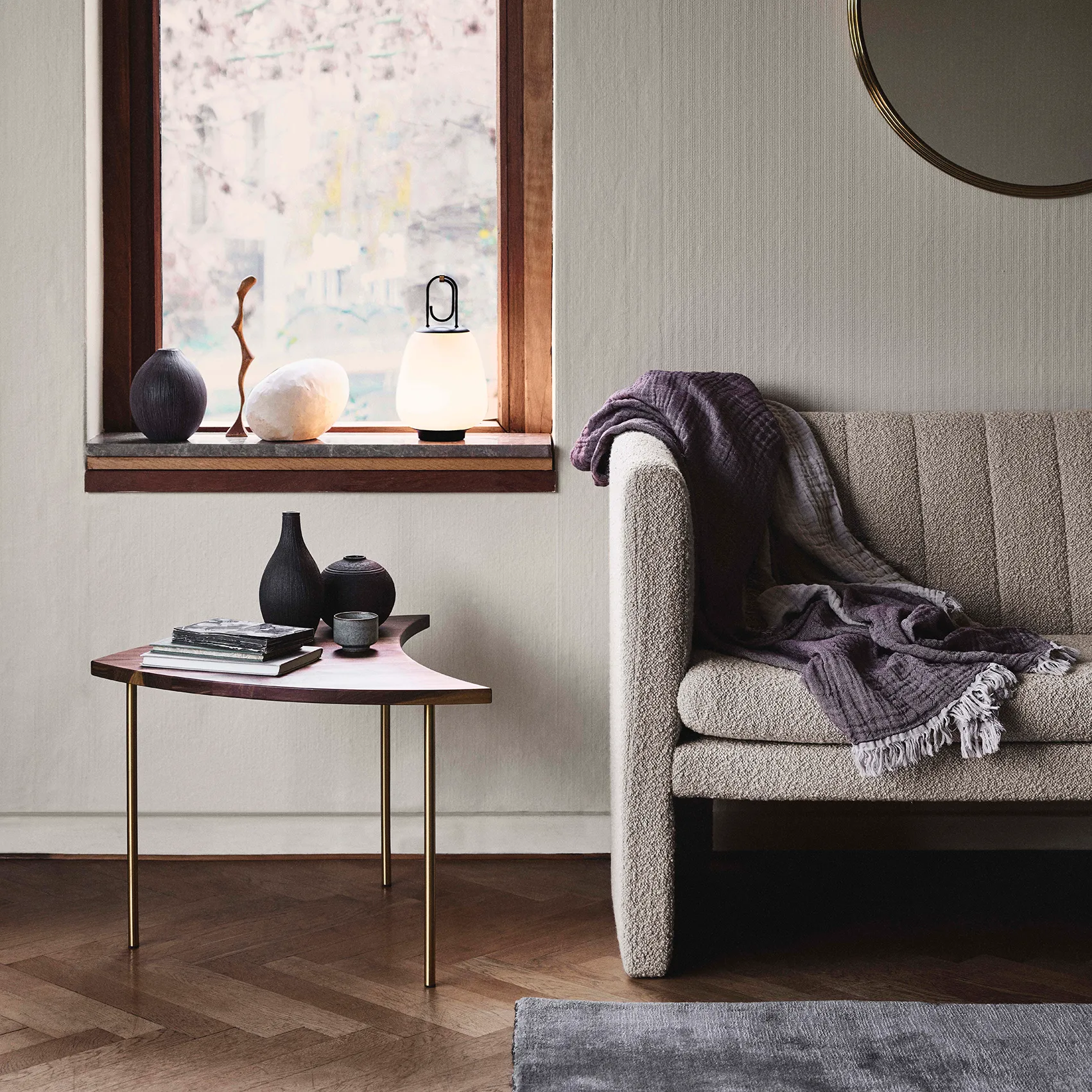 Pinwheel 实木拼接小边桌/小茶几 HM7, 胡桃木 &Tradition