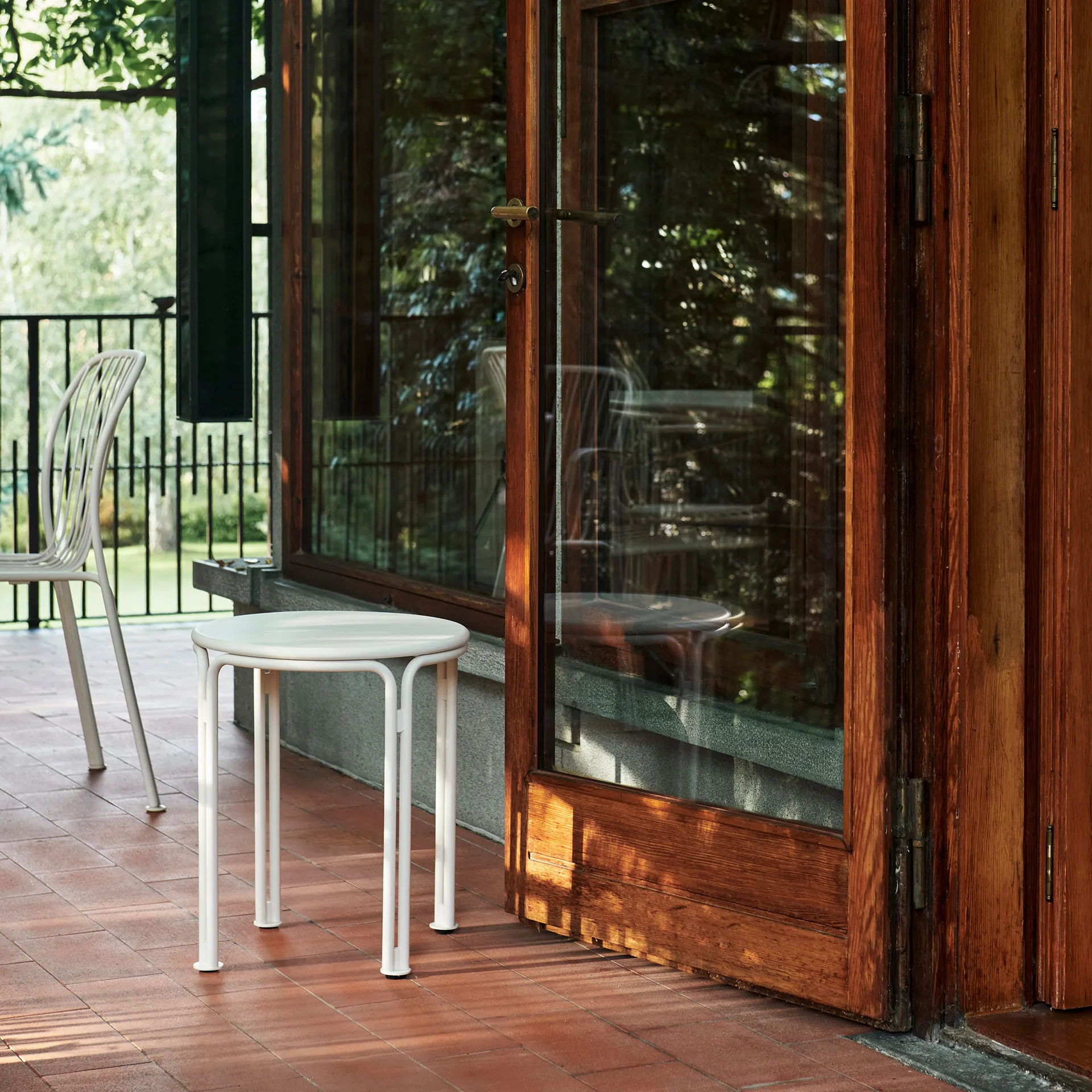 Thorvald SC102 小边桌, 象牙白 &Tradition