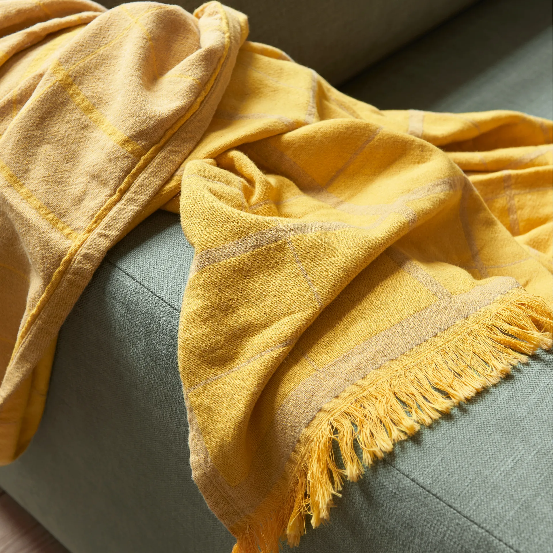 Untitled AP10 毯子/沙发毯/薄毯  150x210 cm, 沙漠黄 &Tradition