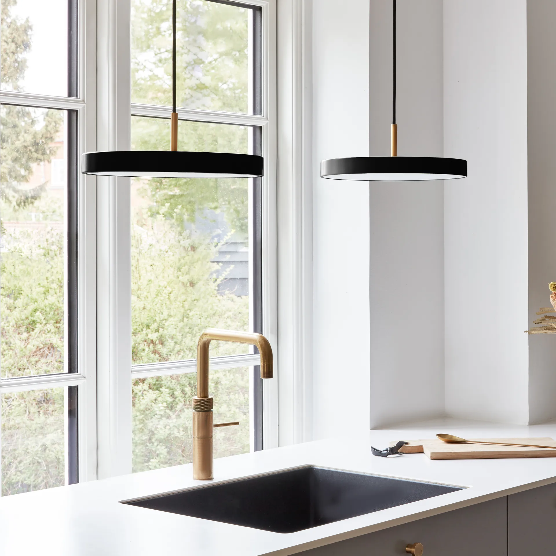 Asteria Mini 吊灯, 黑色 Umage