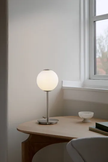 Audrey 桌用台灯 - 钢 - Umage