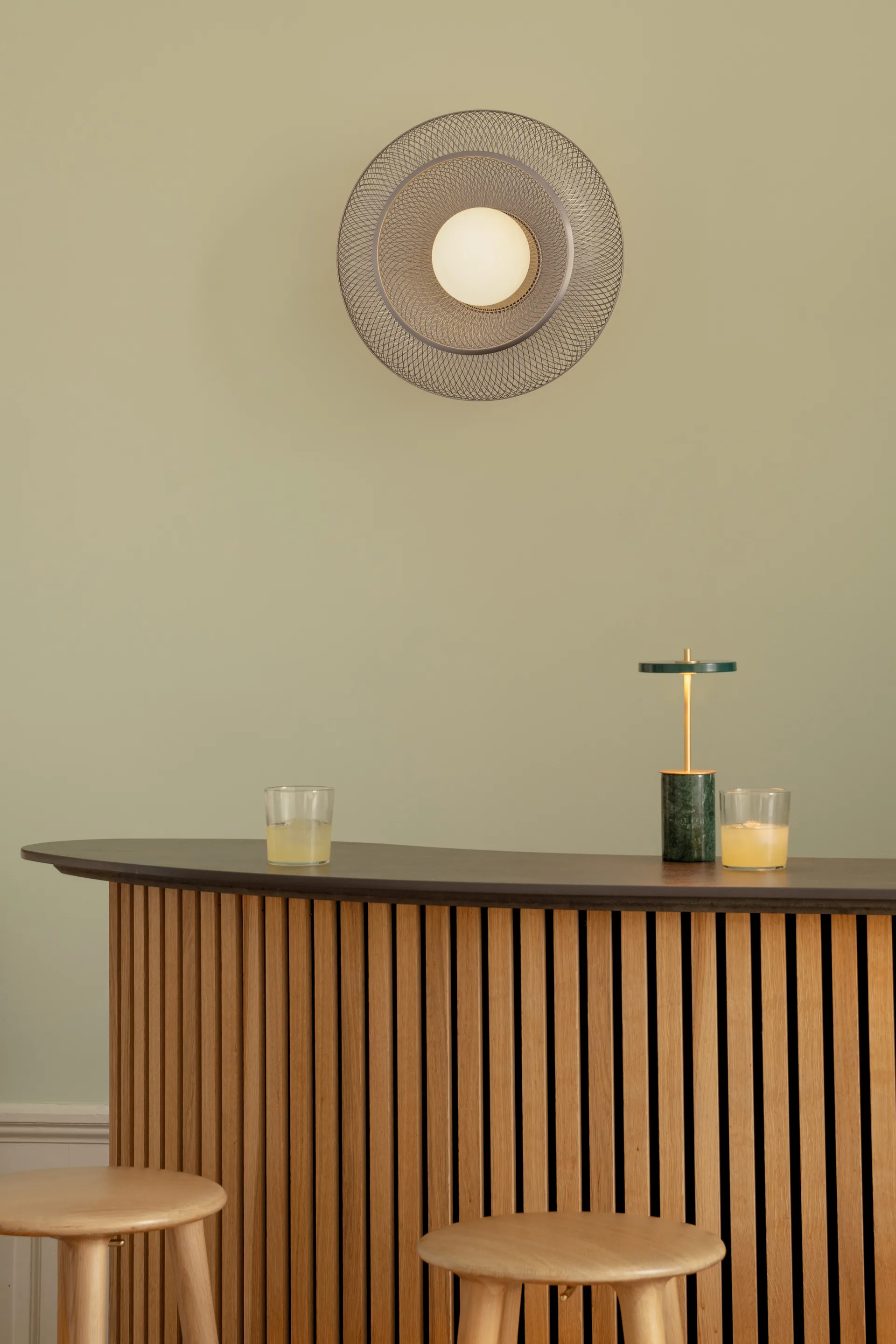 Faraday Up 中 天花板灯, 拉丝黄铜 Umage