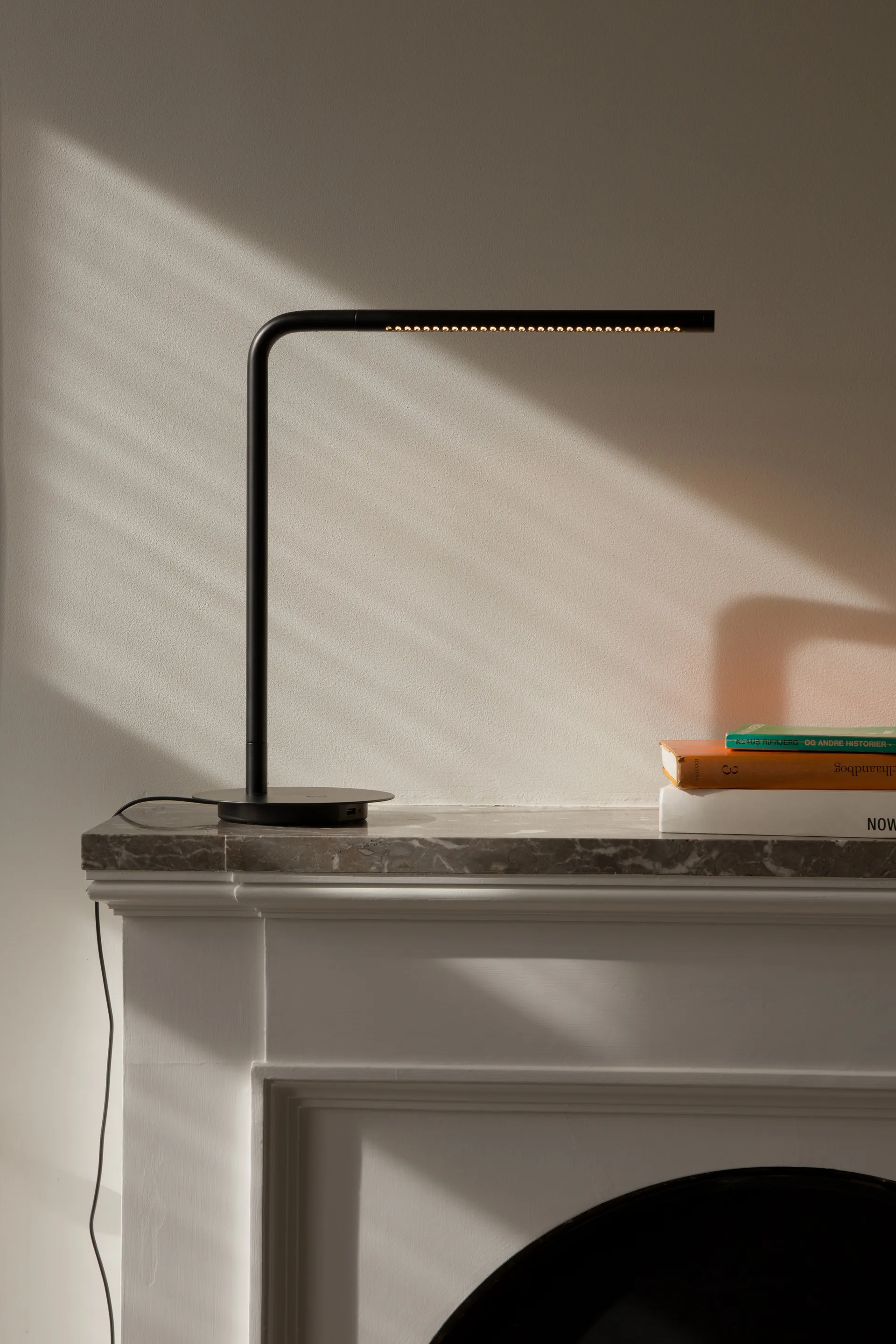Omni Table 台灯, 黑色 Umage