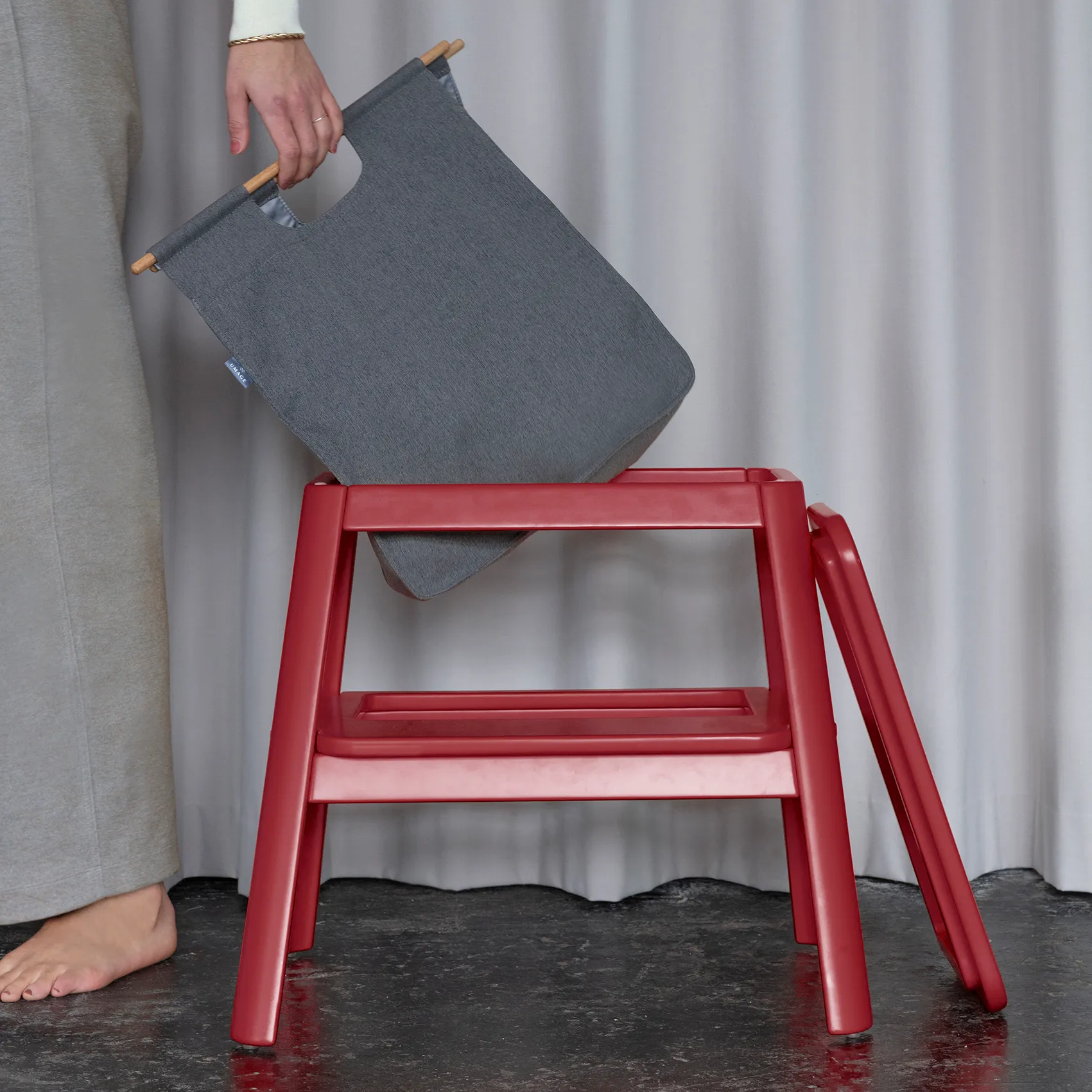 Step it up stool 凳子, ruby 红色 Umage