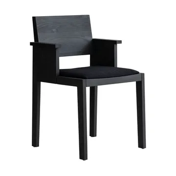016 Maasto  dining armchair - 黑色染色松木_黑色软垫座椅 - Vaarnii