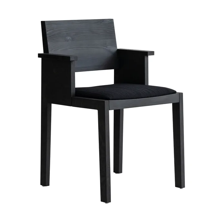 016 Maasto  dining armchair - 黑色染色松木_黑色软垫座椅 - Vaarnii