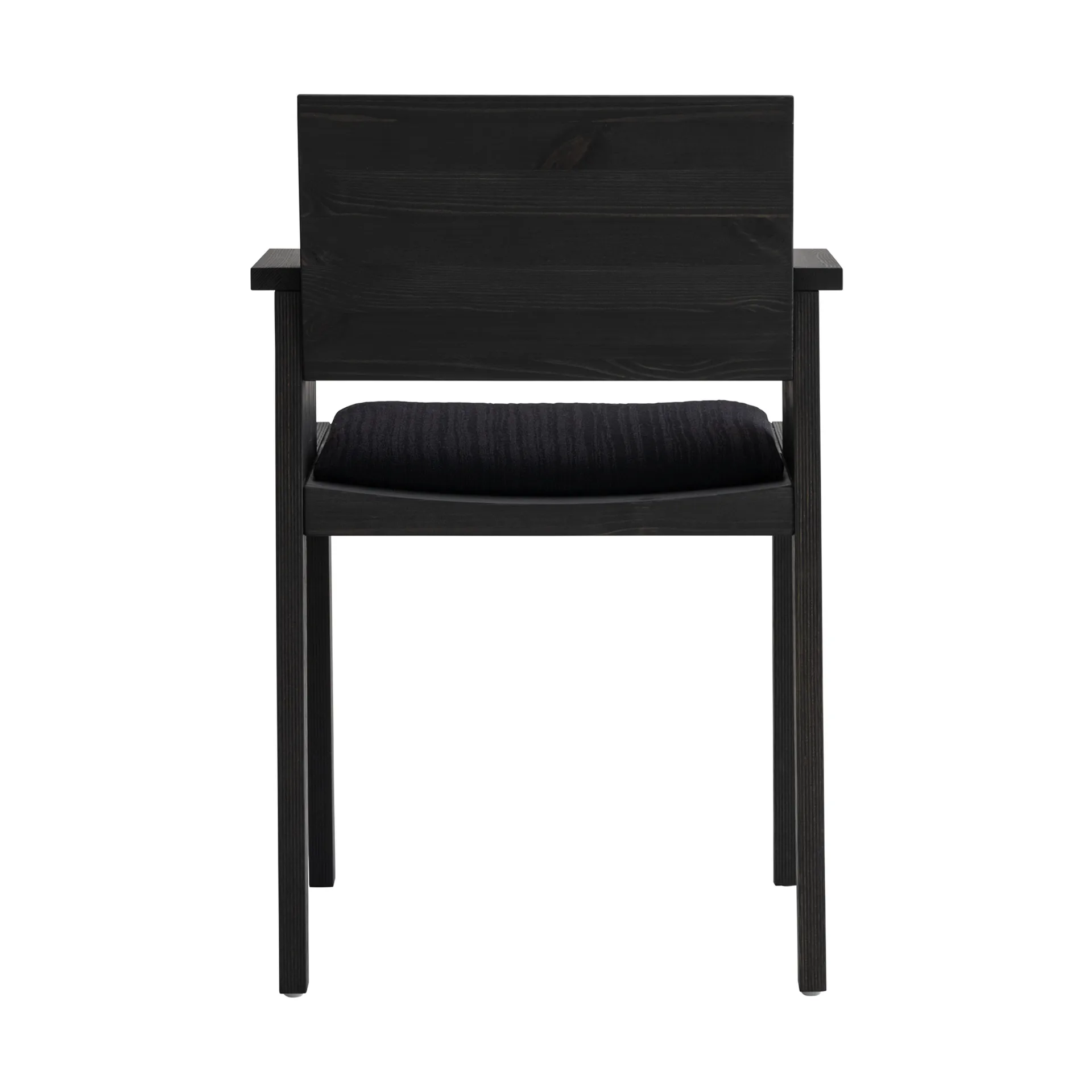 016 Maasto  dining armchair, 黑色染色松木_正面黑色软垫 Vaarnii