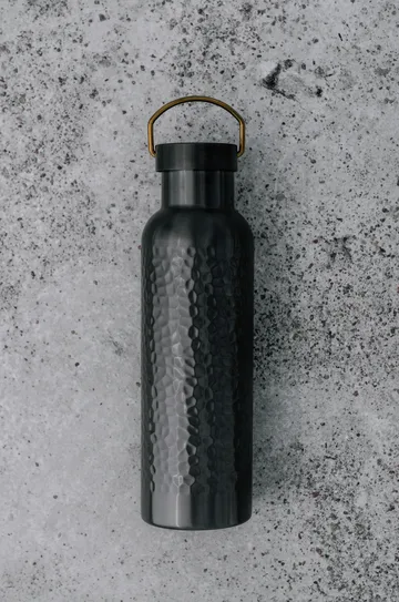SNÖRÖK 保温瓶 750ml - 哑光黑色 - Vargen & Thor