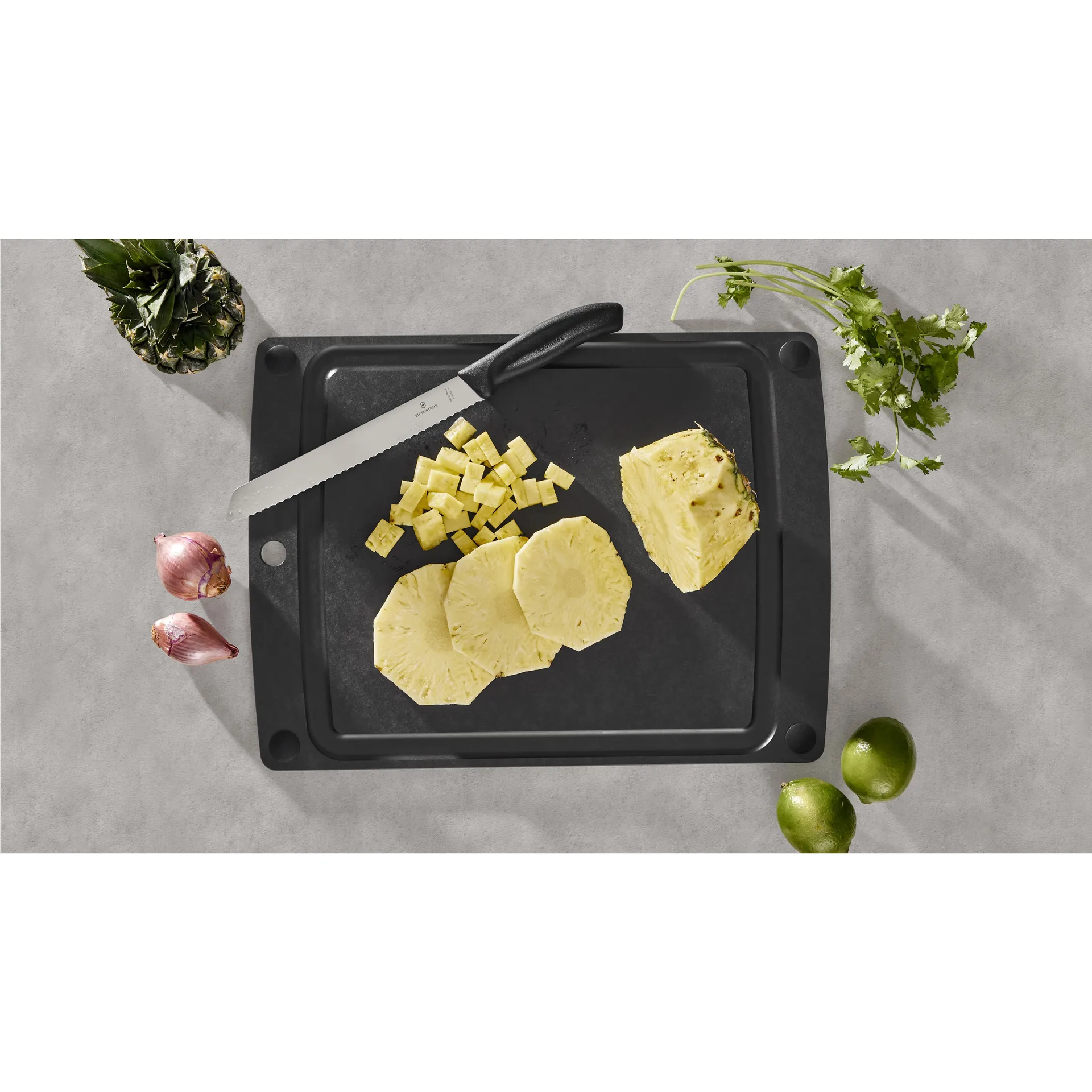 多功能一体砧板 L 33x44.4cm, 黑色 Victorinox