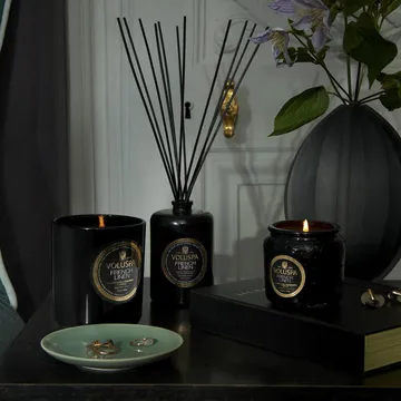 Classic Maison Noir 香薰蜡烛60小时 - French Linen - Voluspa