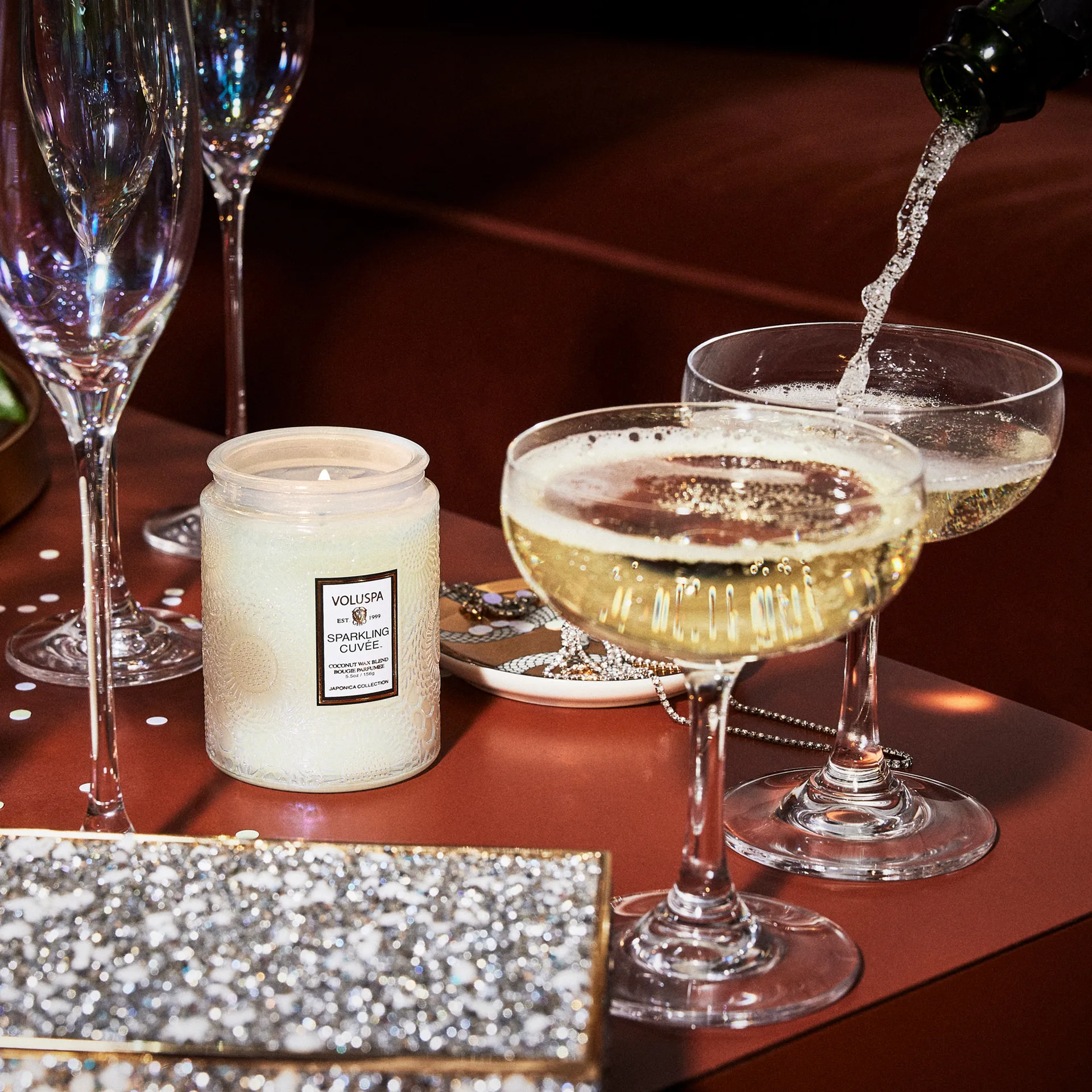 Japonica 玻璃罐香薰蜡烛 50小时, Sparkling Cuvée Voluspa