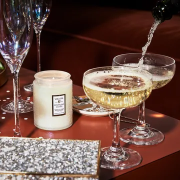 Japonica 玻璃罐香薰蜡烛 50小时 - Sparkling Cuvée - Voluspa