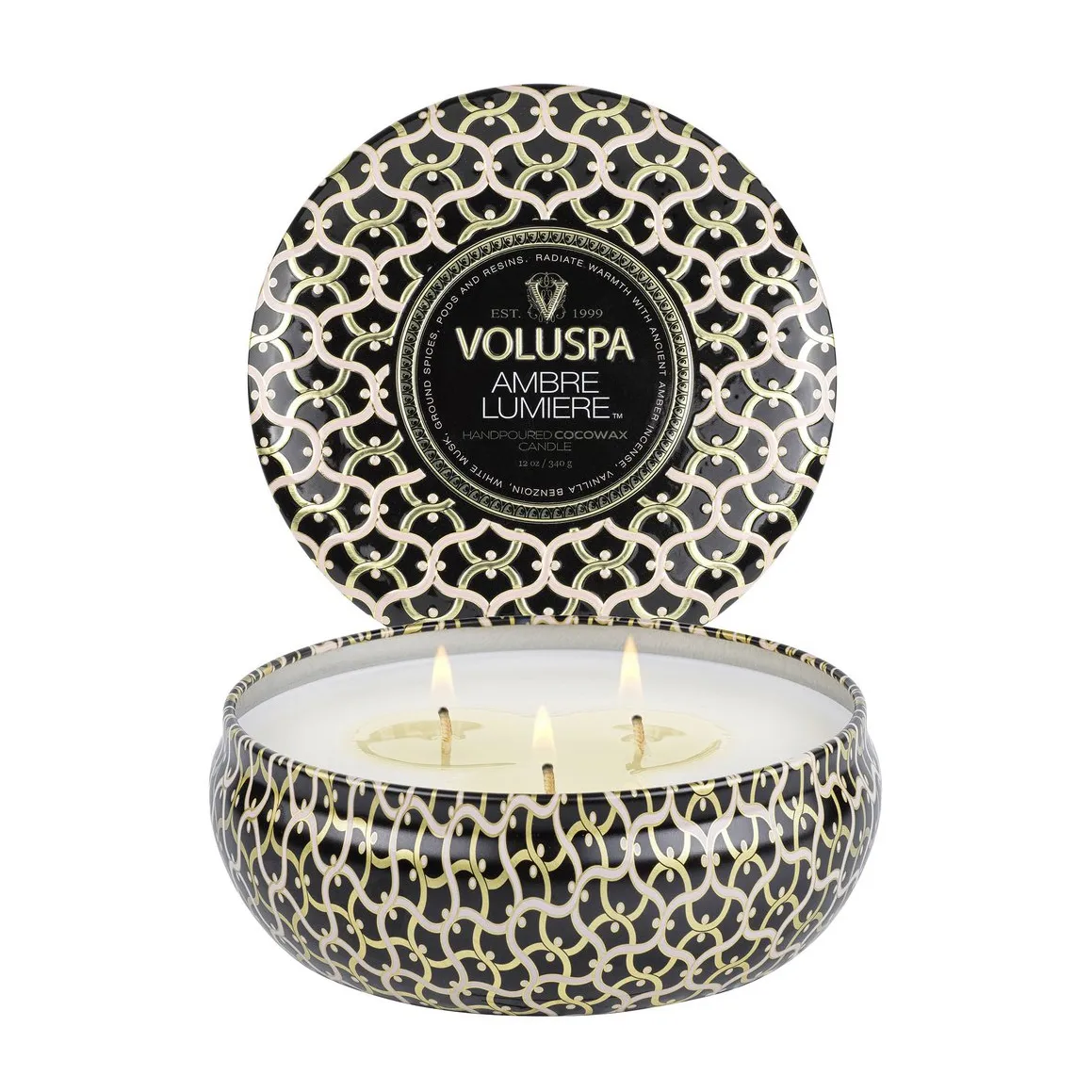 Maison Noir 三芯铁盒香薰蜡烛40小时, 琥珀微光香 Voluspa