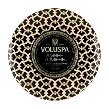 Maison Noir 三芯铁盒香薰蜡烛40小时 - 琥珀微光香 - Voluspa