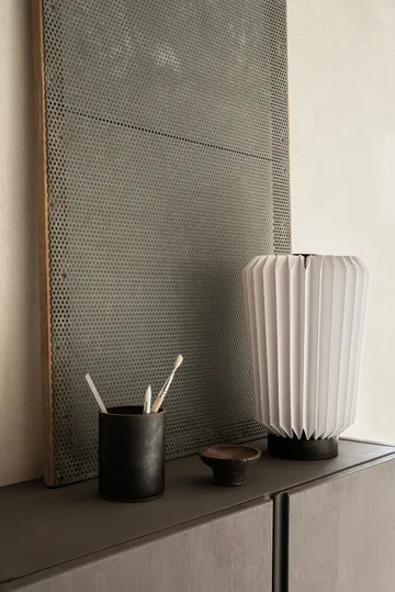Filippa 北欧简约台灯直径20cm - 白色配黑色 - Watt & Veke