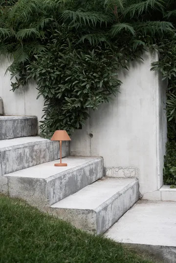 Teya 便携 台灯 - 红陶, Ø15x26 cm - Watt & Veke