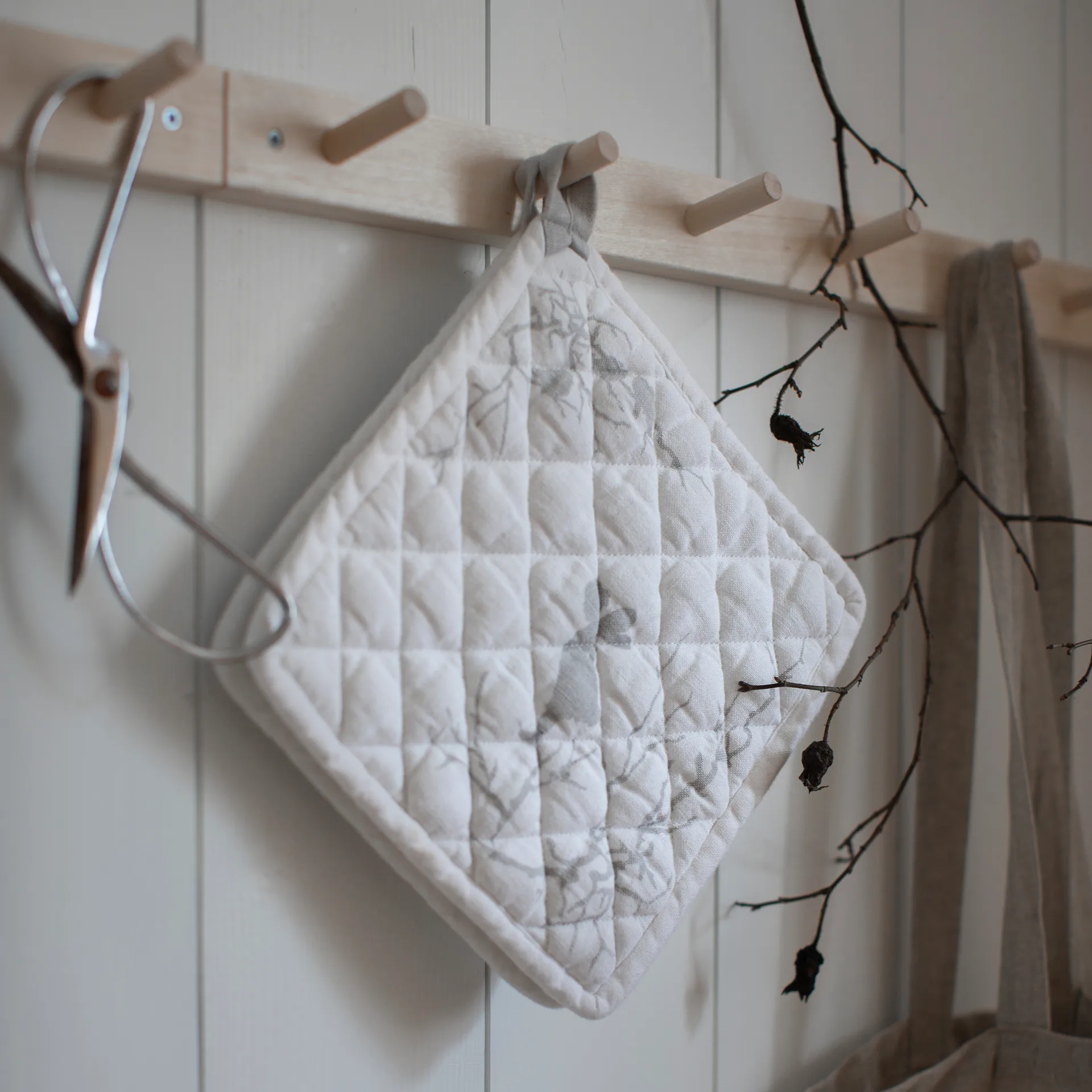 Alv 烤箱隔热手套|隔热垫 两件套装, 白色 Wik & Walsøe