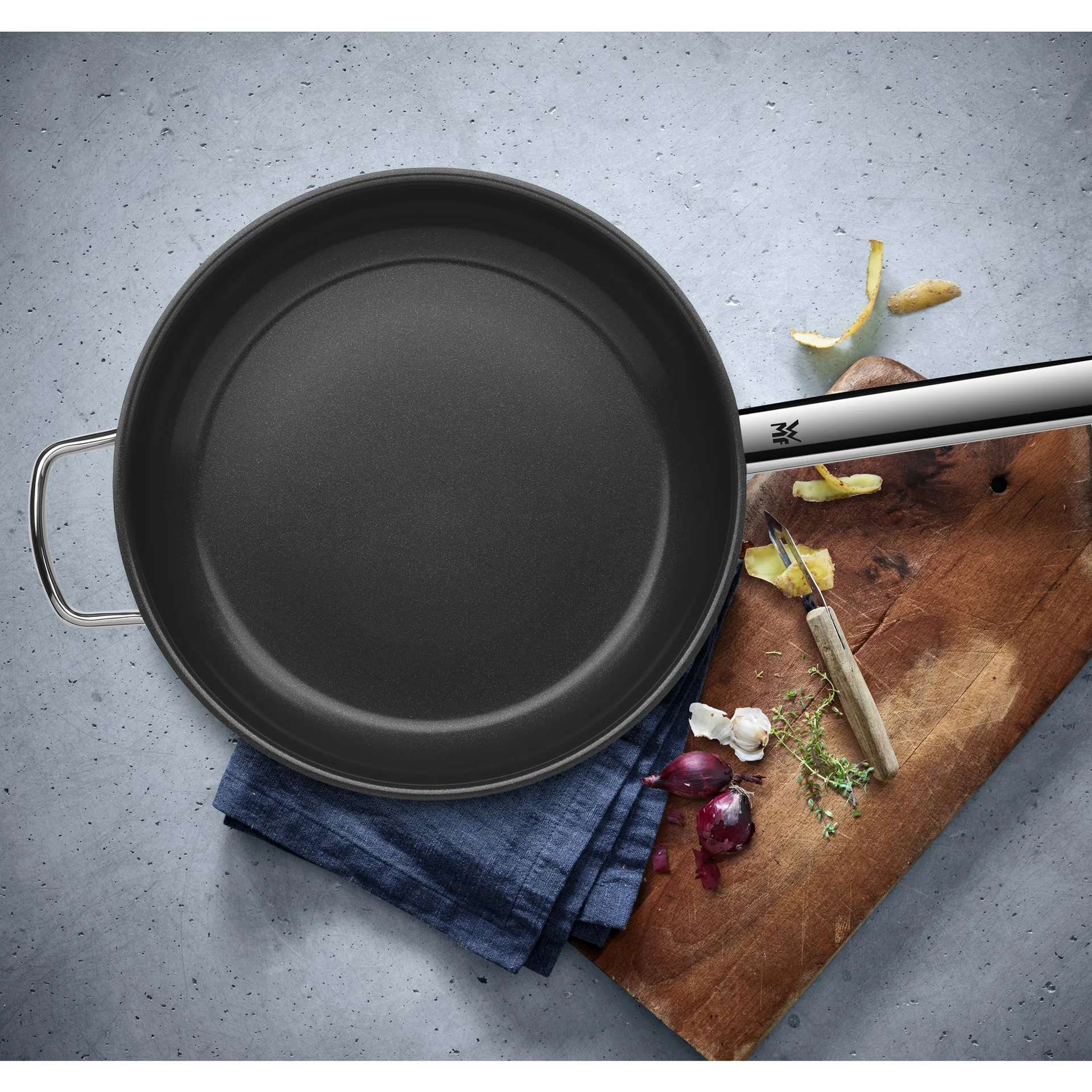 Durado cromargan saute pan, 28 cm WMF