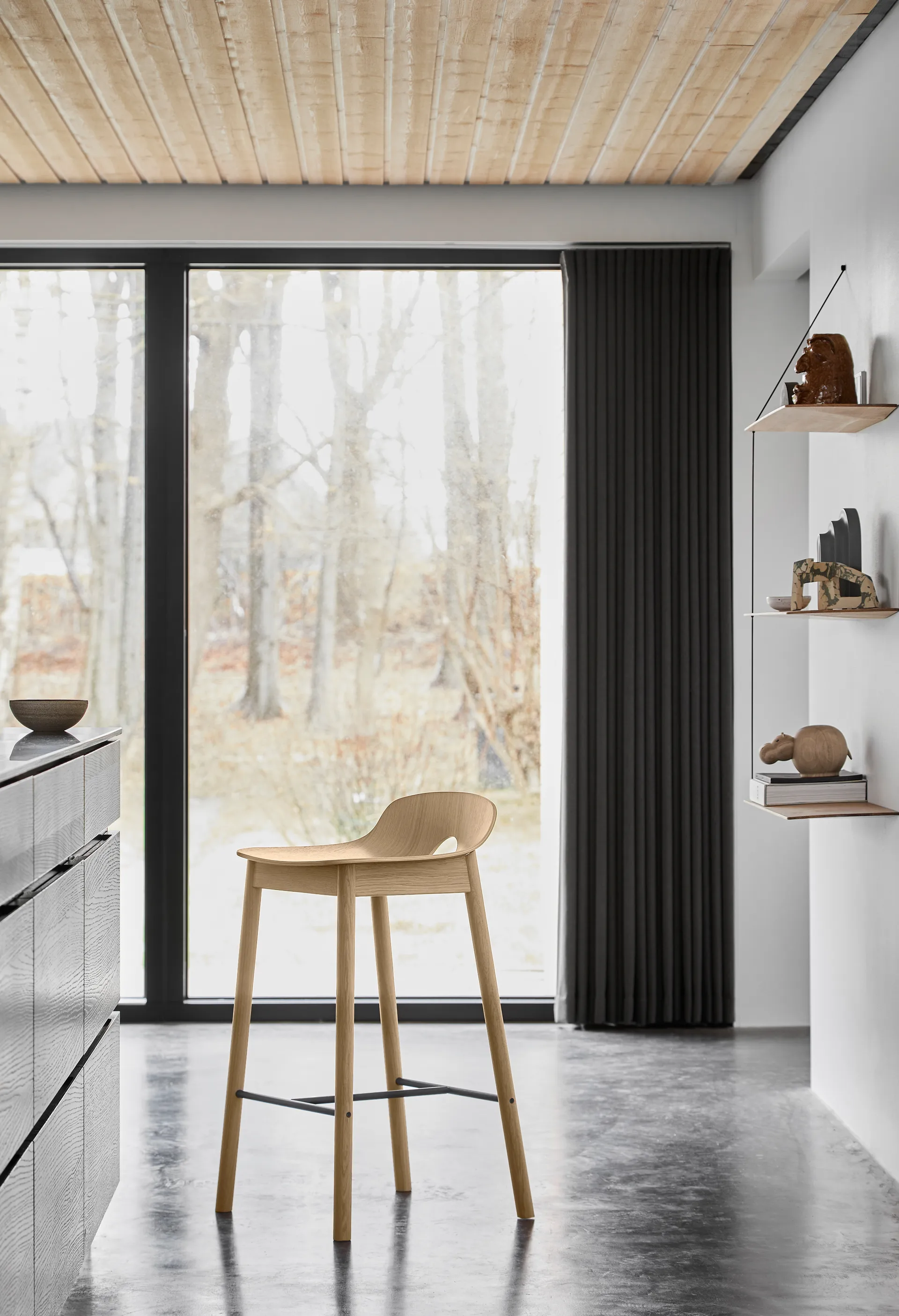 Mono barstool 65 cm 凳子, 白色 pigmented oak Woud