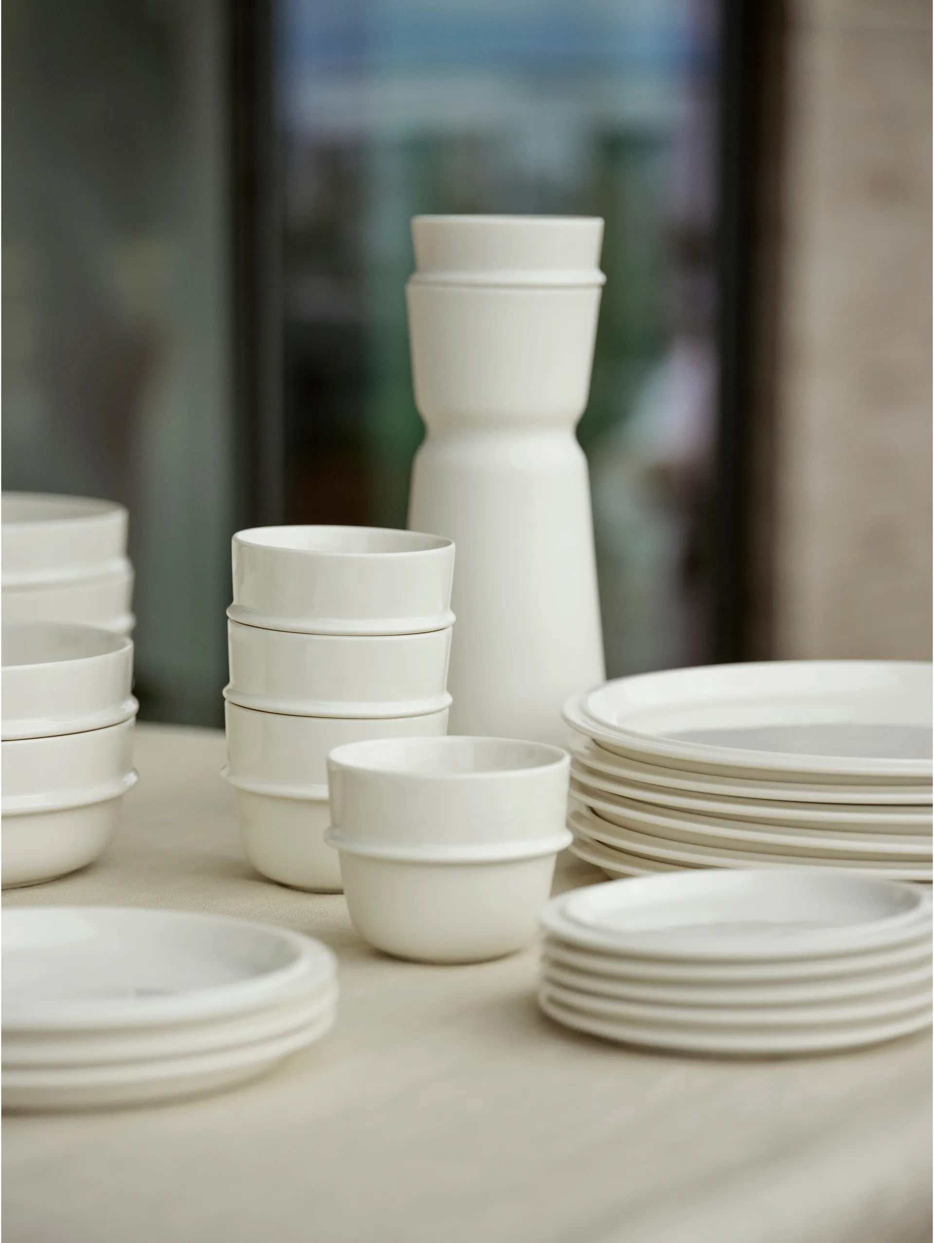 Eau 盘子 Ø24 cm, 米白色 Zone Denmark