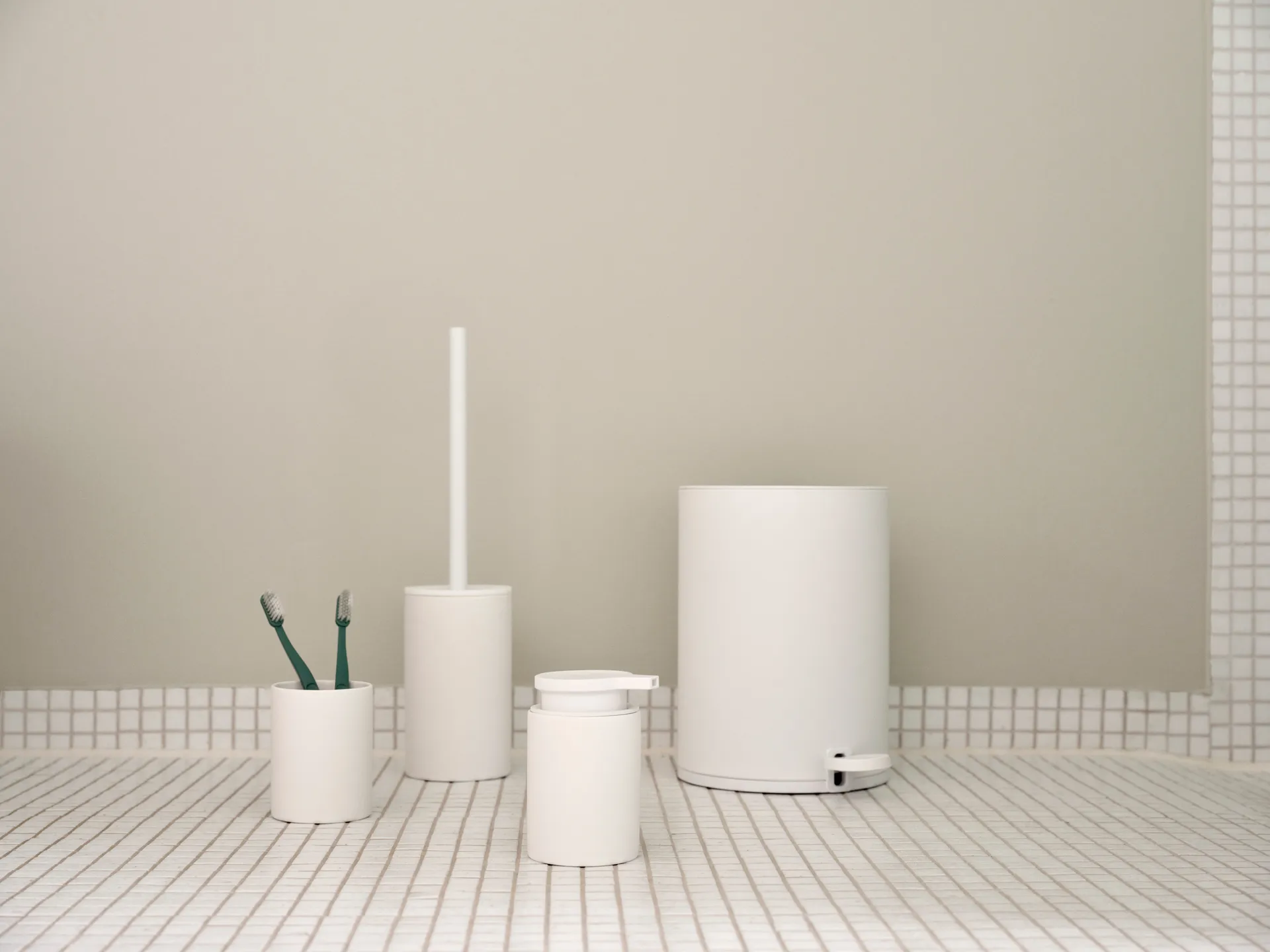 Karma 脚踏式桶 3 L, 白色 Zone Denmark