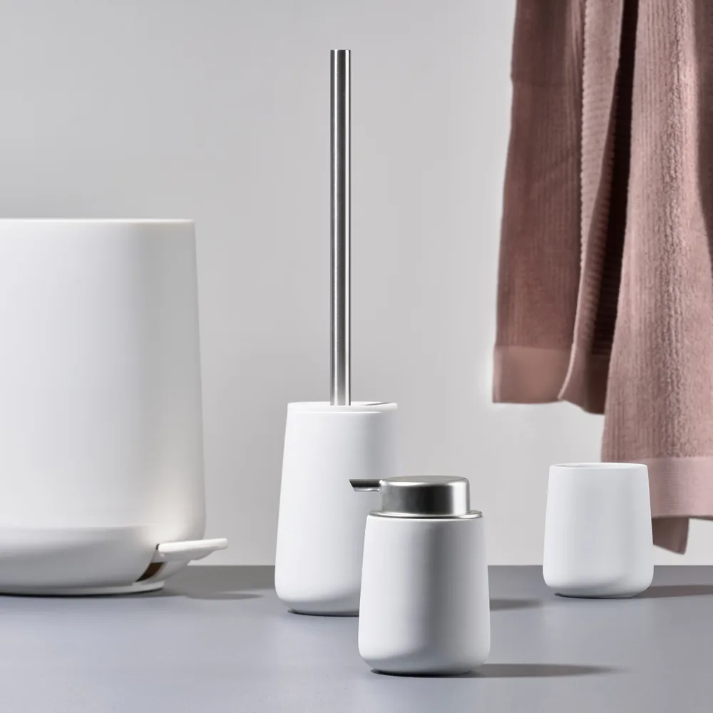 Nova toilet brush, Petrol 绿色 Zone Denmark