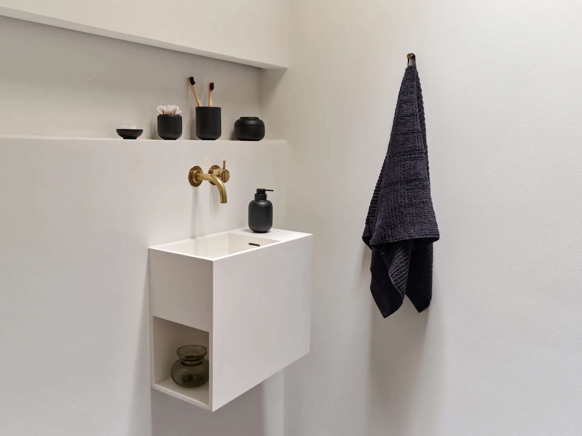 Sensu 马桶刷 Ø11.8x41 cm, 黑色 Zone Denmark