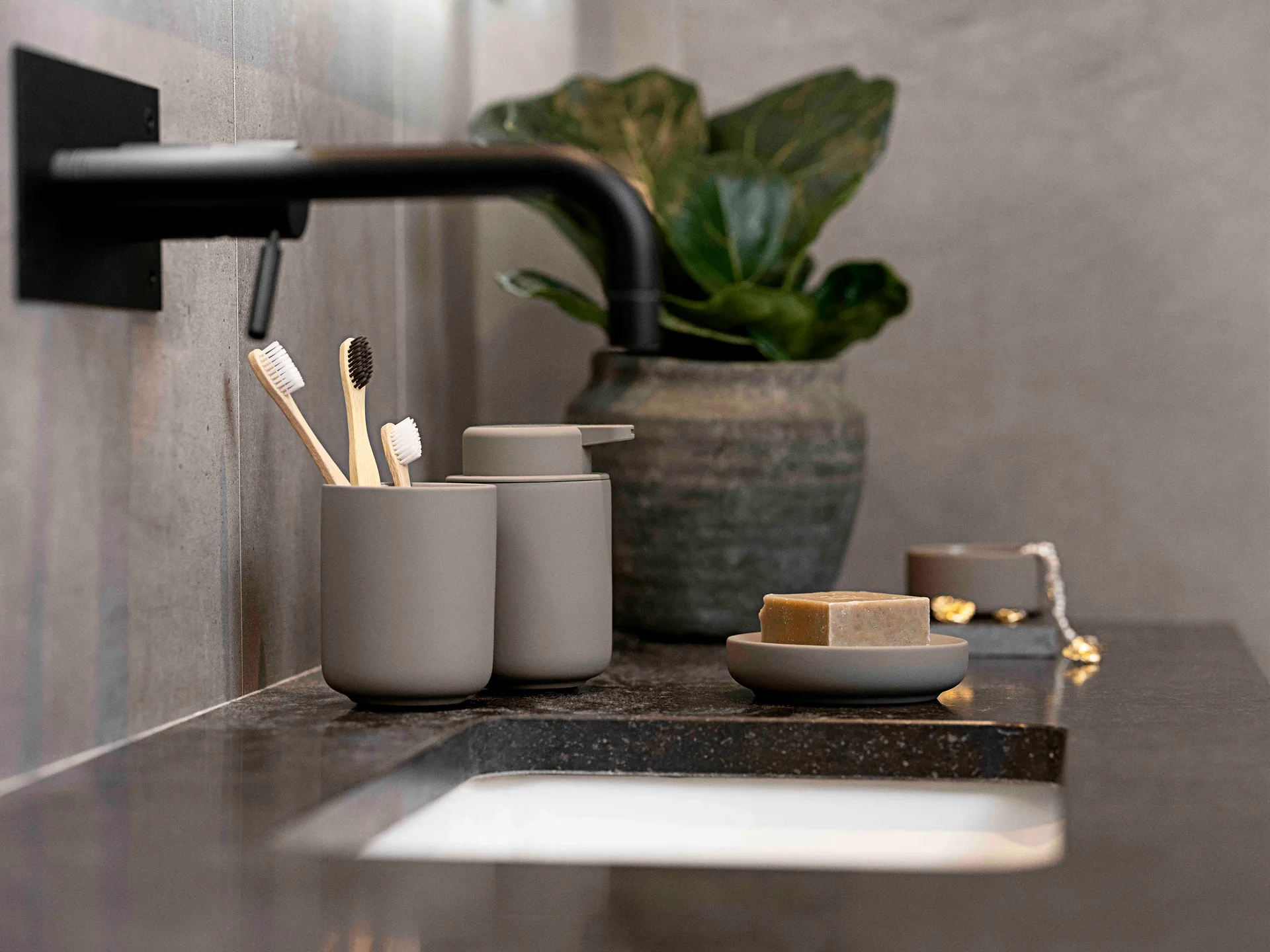 Ume 牙刷 holder, 灰褐色（Taupe） Zone Denmark