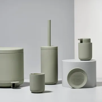 Ume 梅皂液器 - 尤加利色 - Zone Denmark