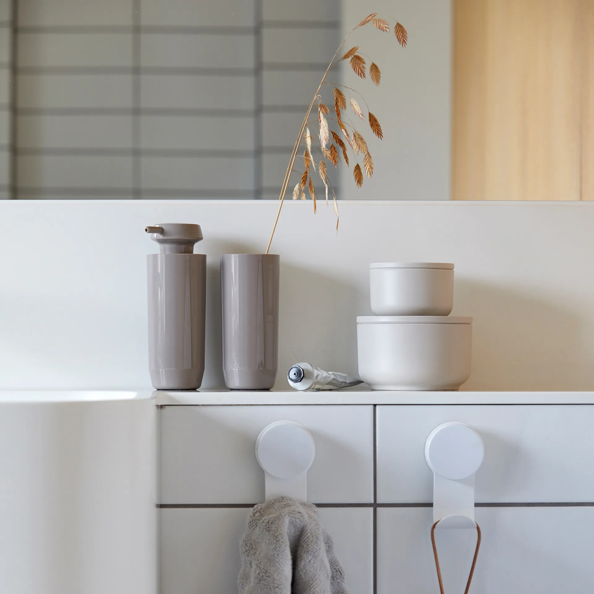 Zone Suii toothbrush 马克杯 14 cm, 灰褐色（Taupe） Zone Denmark