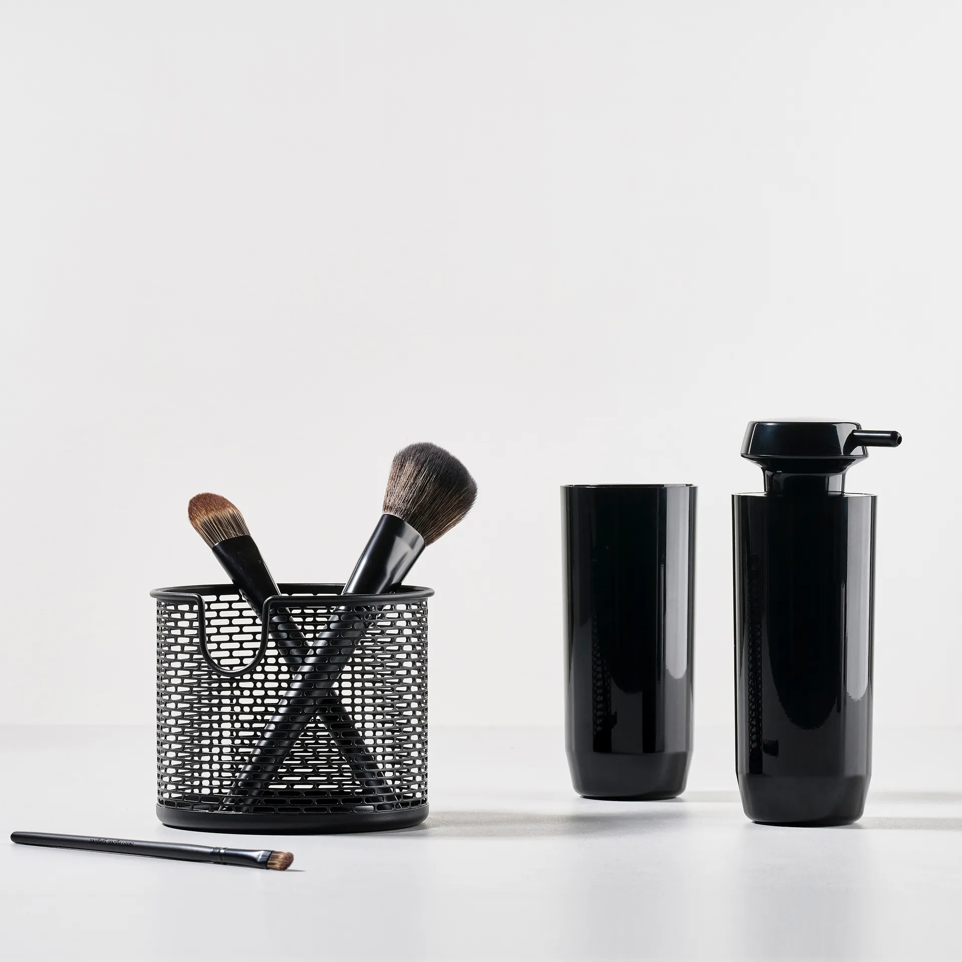 Zone Suii toothbrush 马克杯 14 cm, 黑色 Zone Denmark