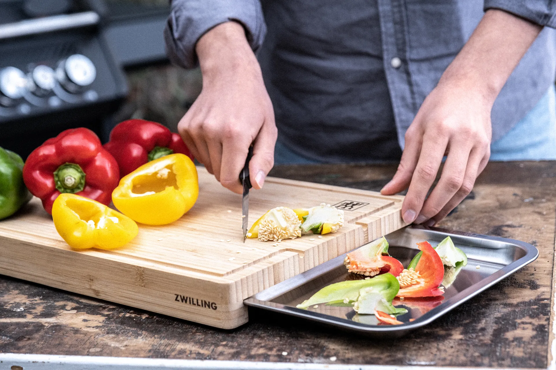 Zwilling BBQ+竹制砧板带集汁托盘, 39x30cm Zwilling