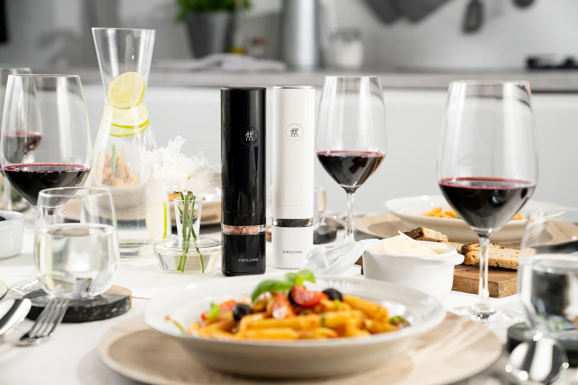 Zwilling 电动香料研磨器套装, 白色配黑色 Zwilling